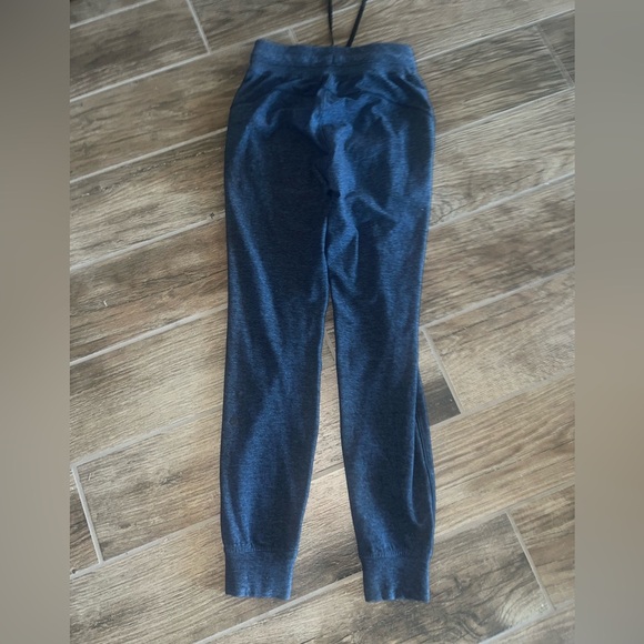 Lululemon Ready to Rulu blue jogger pants - Picture 2 of 4